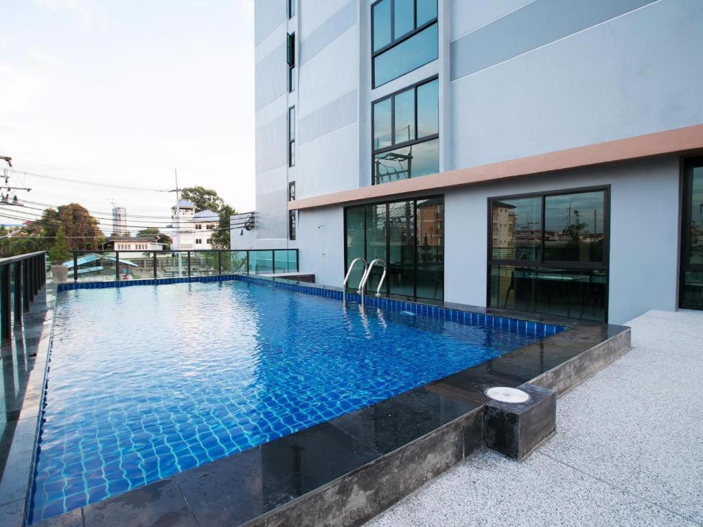 B2 Hotel South Pattaya Buitenkant foto