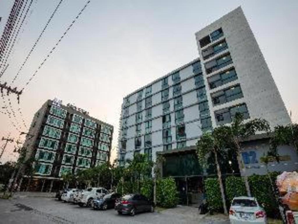 B2 Hotel South Pattaya Buitenkant foto