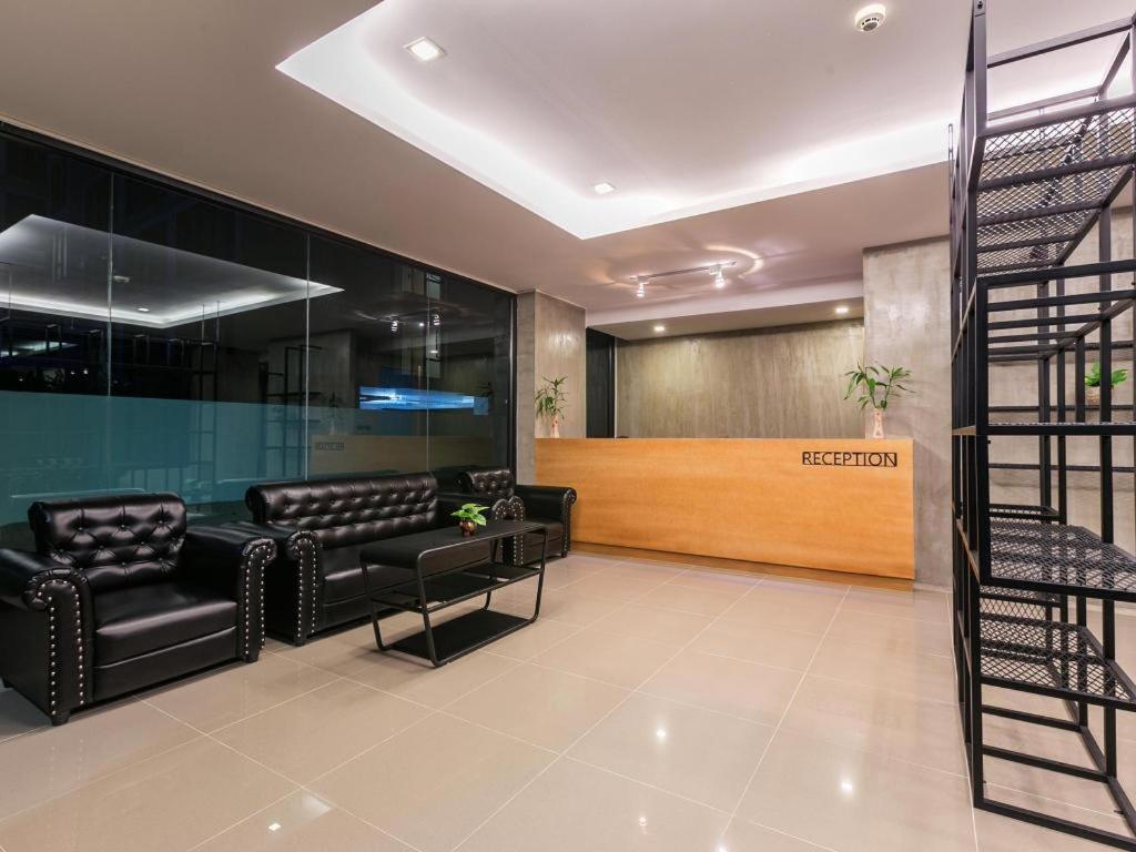 B2 Hotel South Pattaya Buitenkant foto